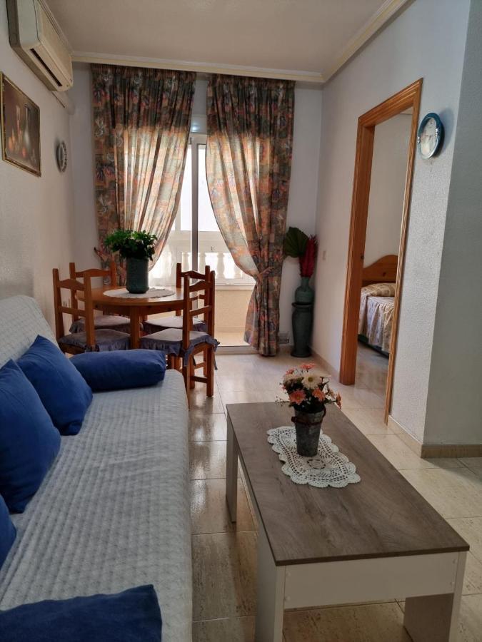 Ferienwohnung in Torrevieja ca100m vom Strand Playa del Cura entfernt Exterior foto